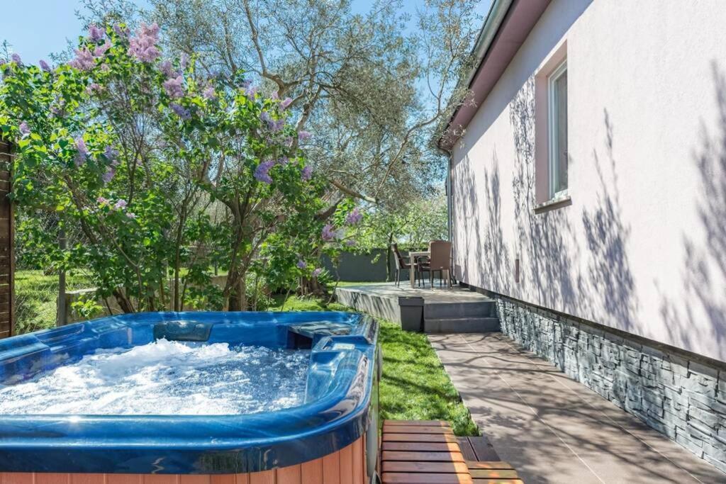 House Pelini Vila PUY Exterior foto