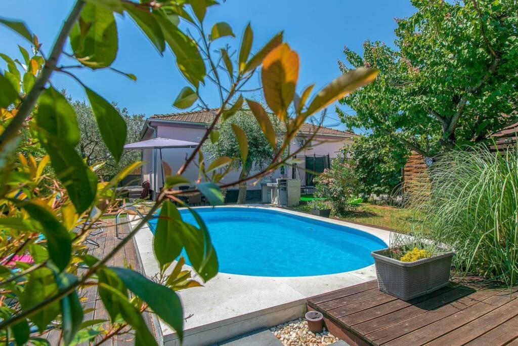 House Pelini Vila PUY Exterior foto