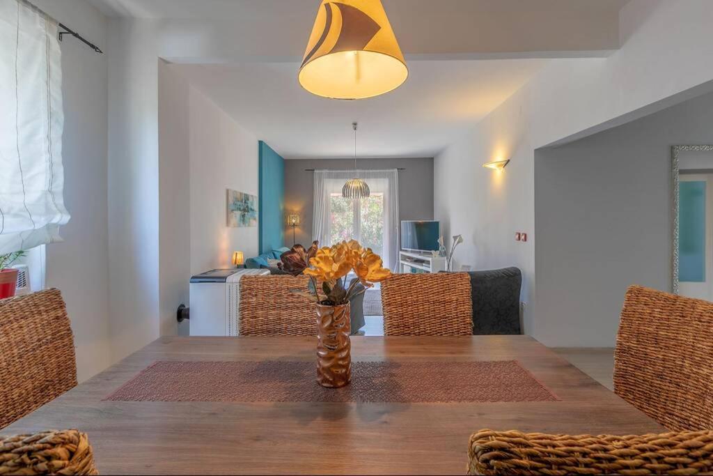 House Pelini Vila PUY Exterior foto