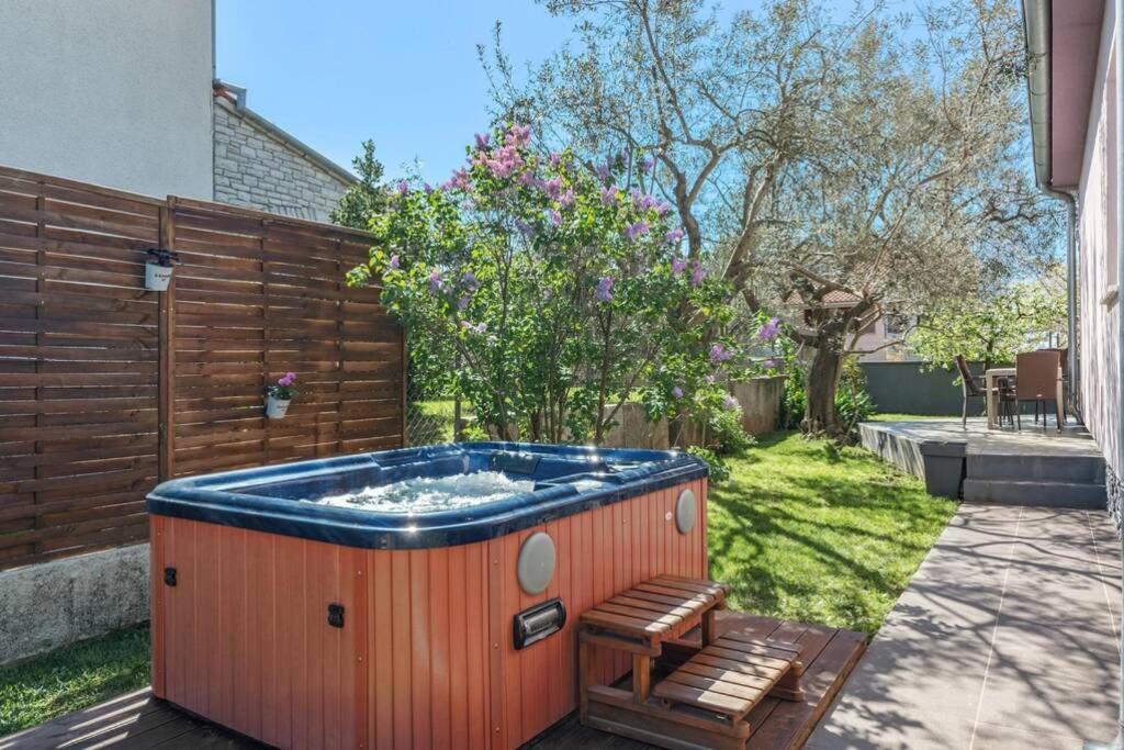 House Pelini Vila PUY Exterior foto