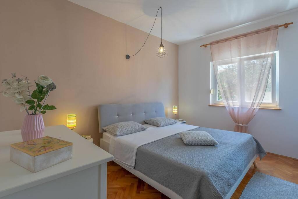 House Pelini Vila PUY Exterior foto